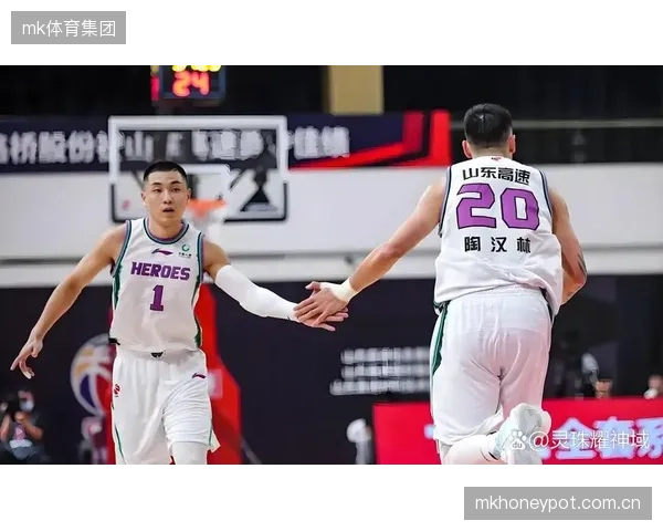 高诗岩的压迫式防守效果显著，为山东队贡献了极高的防守反击效率。